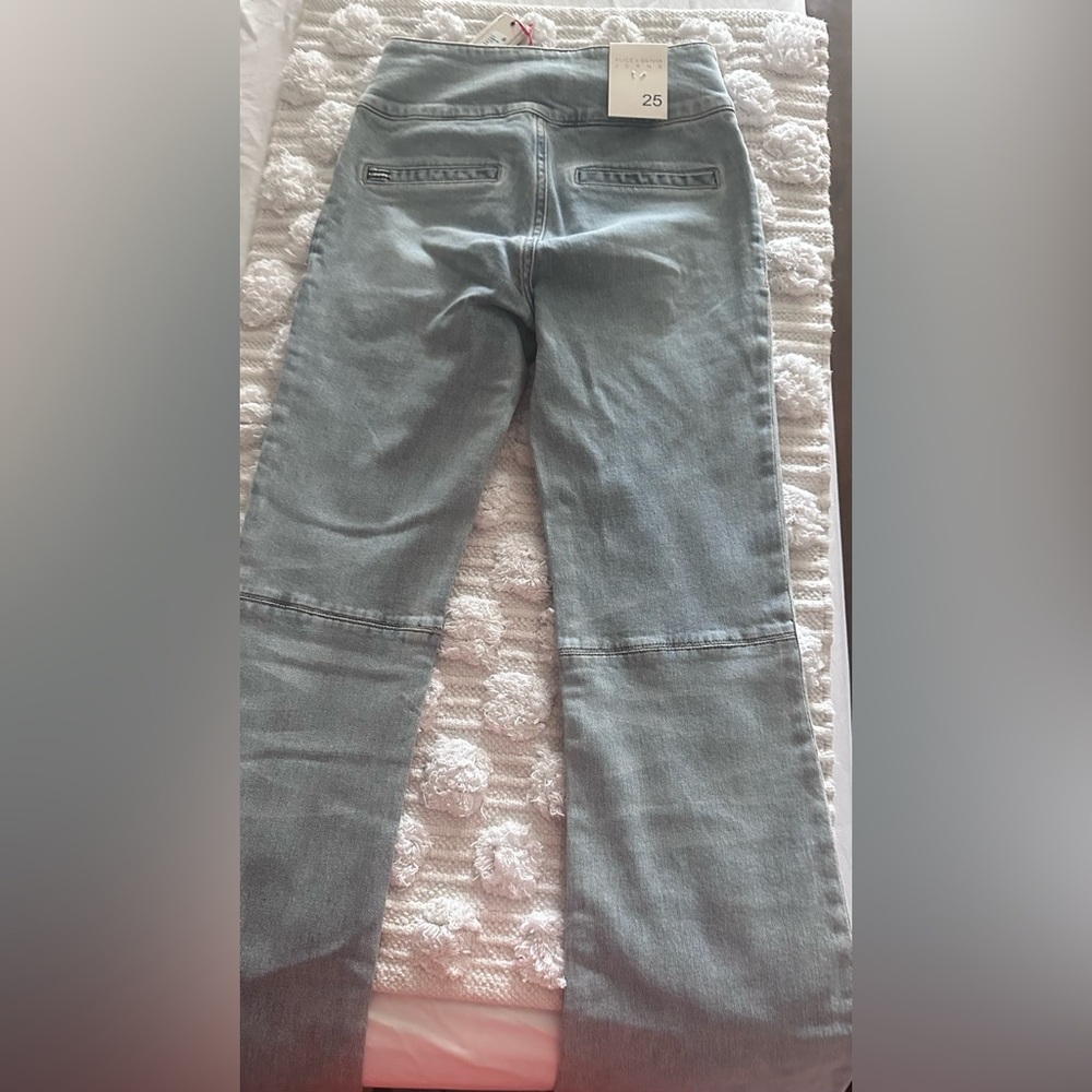 Alice + Olivia Light Blue Flare Jeans - Picture 8 of 8